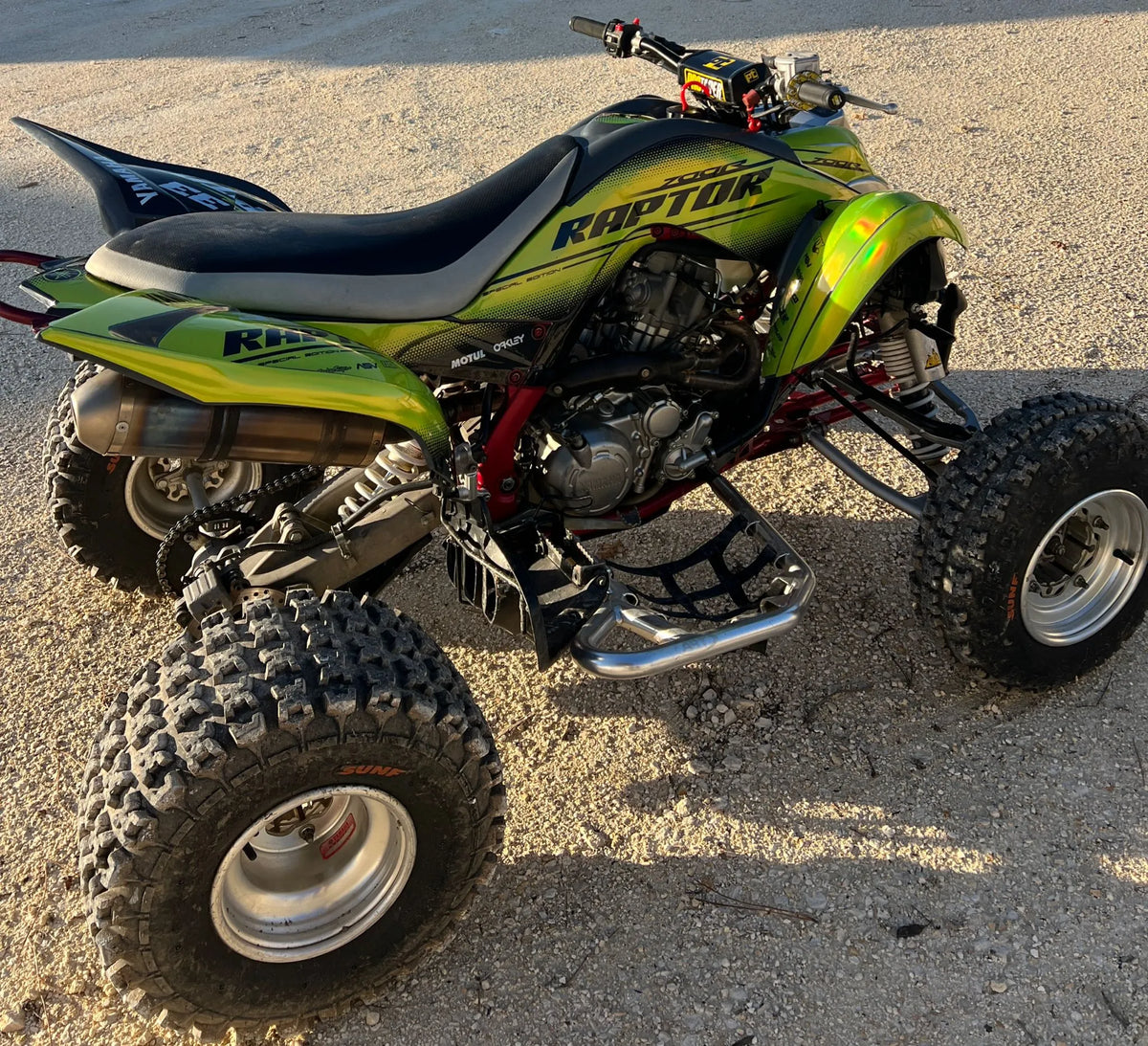 Kit déco Yamaha YFM 700 RAPTOR 2006-2012 - BLACKLUME