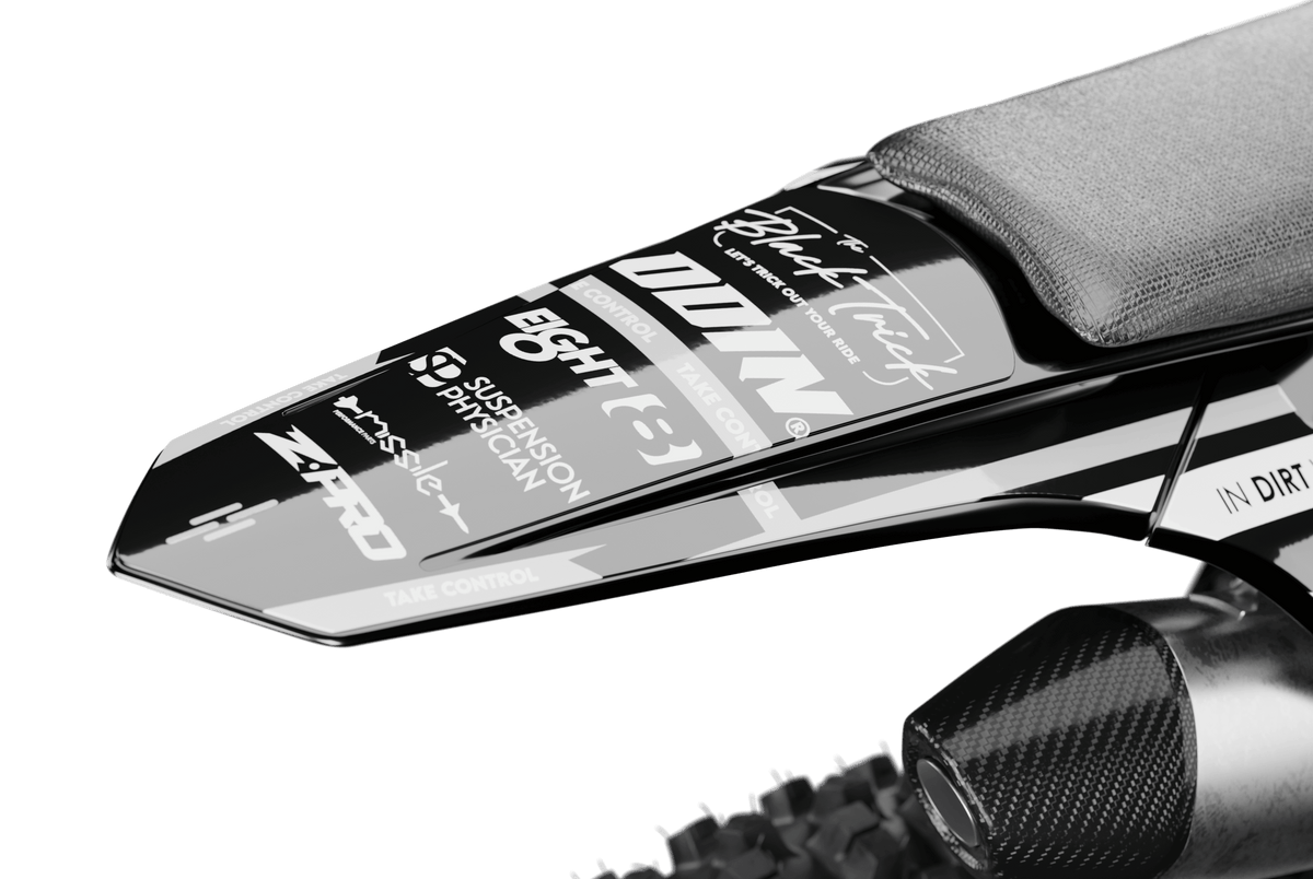 B&W - Semi-Custom graphics kit