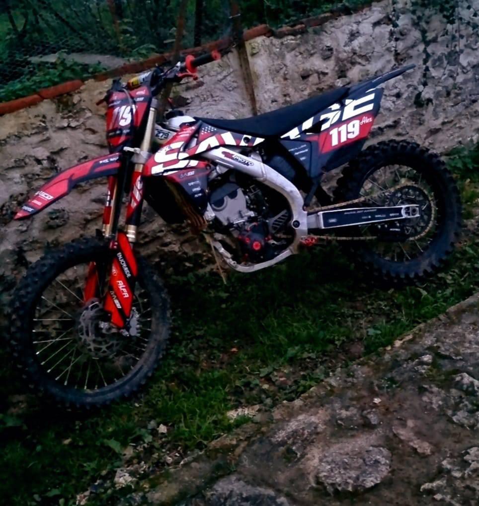 Kit Déco SUZUKI RMZ 250 2010-2018 - SAVAGE
