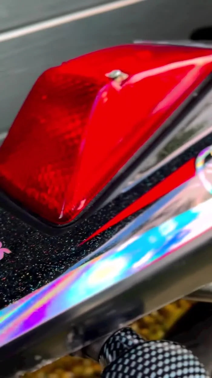 Gros plans des reflets d’un kit déco