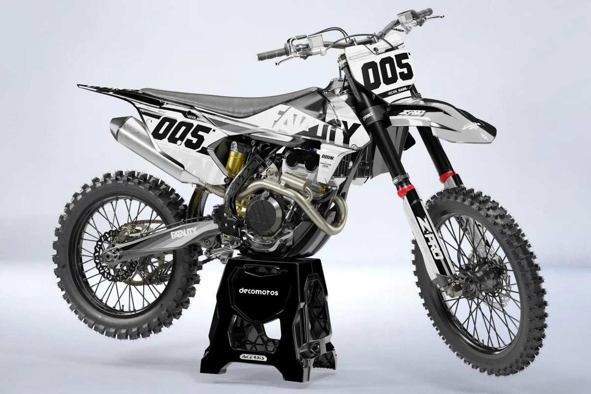 B&W - Semi-Custom graphics kit