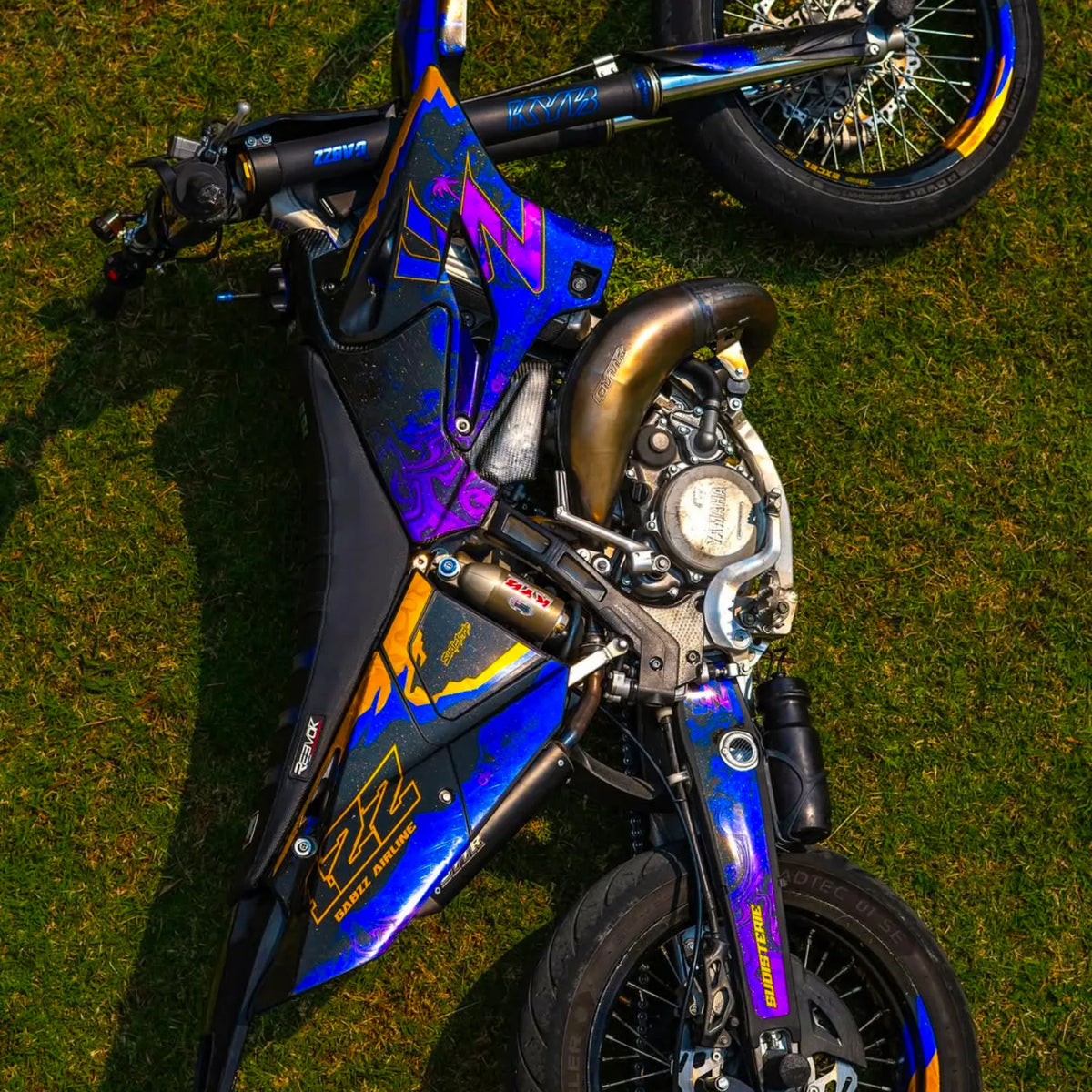 Kit gráfico SUPERMOTARD / ENDURO / MOTOCROSS 100% personalizado