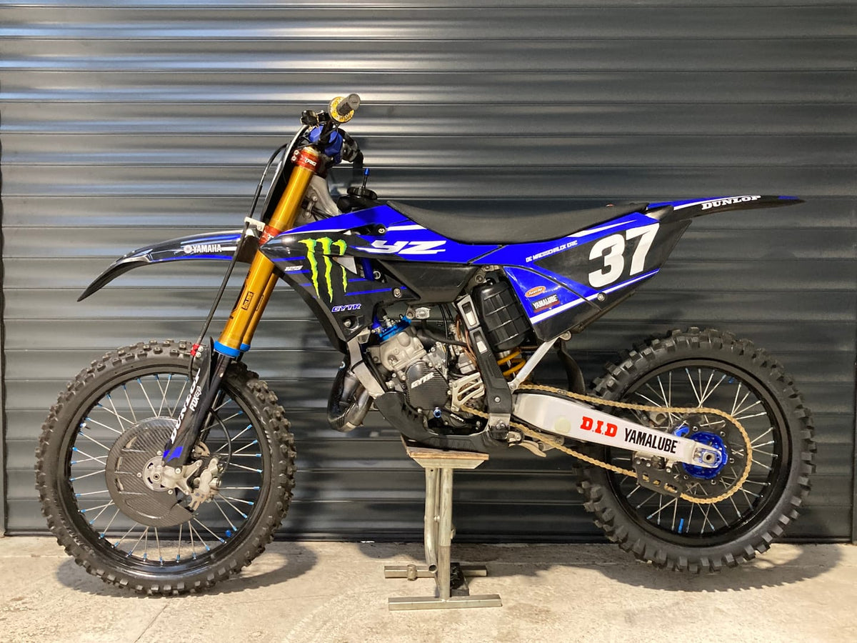 kit gráfico Yamaha YZ 125/250 2022-2025 - DYNEXA