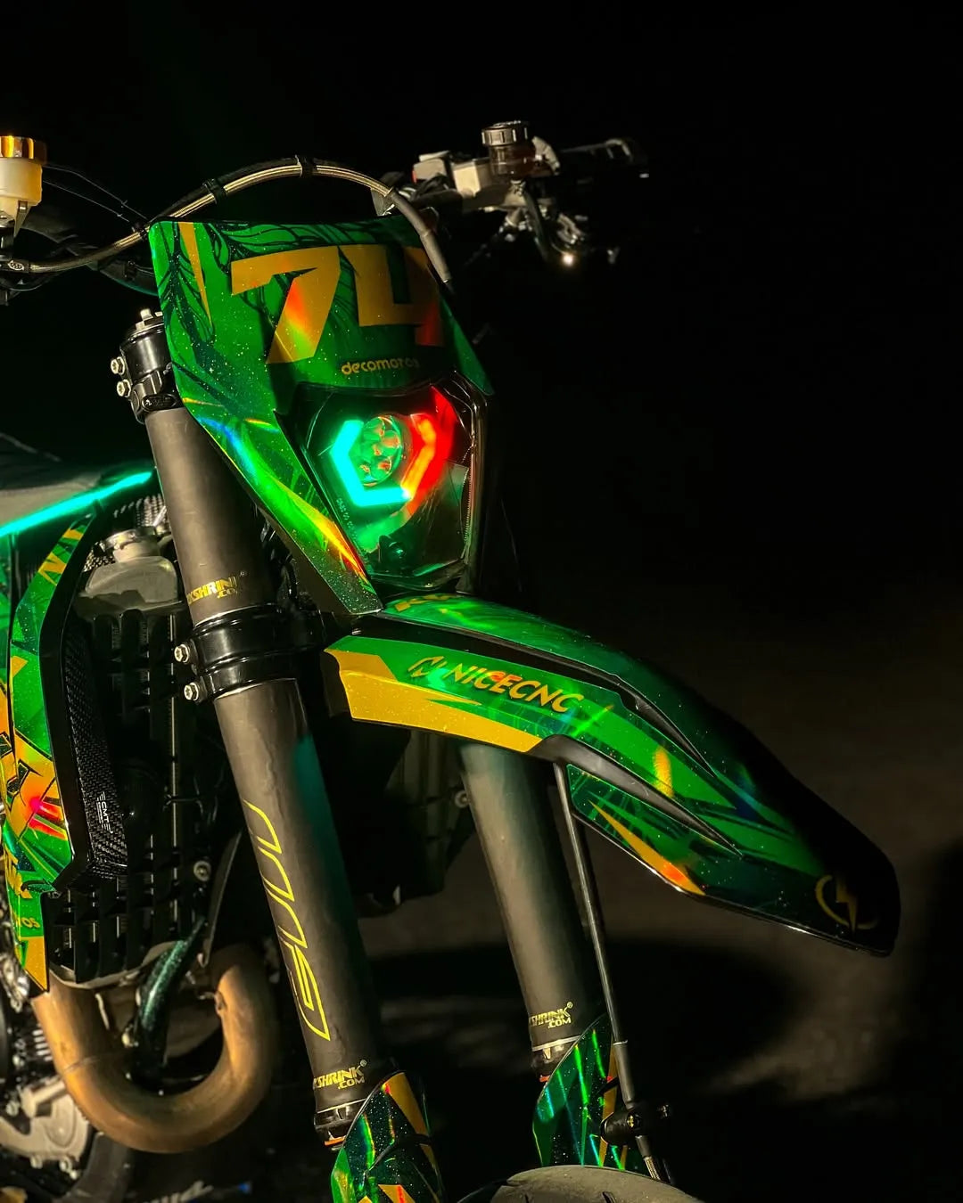 NEW ! Emerald By @zelucmoto - Kit Déco Semi-Personnalisé