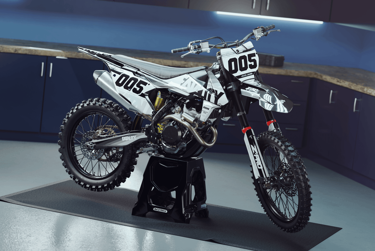B&W - Semi-Custom graphics kit