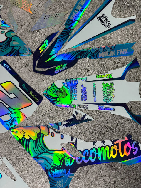 Kit déco holographique étalé avant la pose