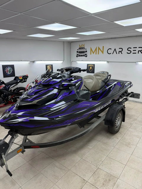 Jet-ski au kit déco violet