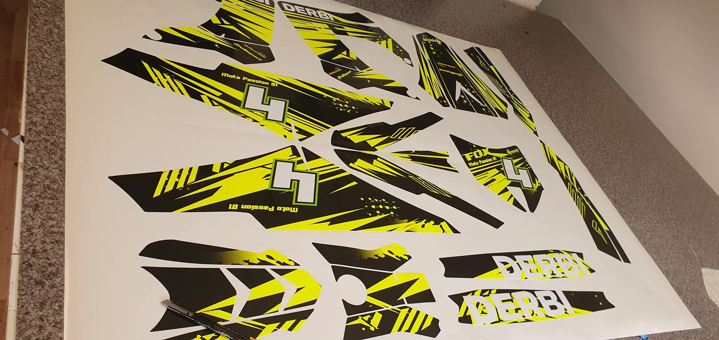 Dekorationsset DERBI Verkleidungen Victoria Bull Tun'R (FLUO, CHROM optional)
