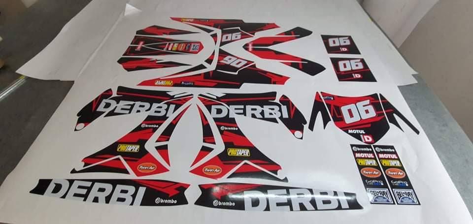 Dekor-Kit DERBI PLASTIQUE TNT ROT ORIGINAL