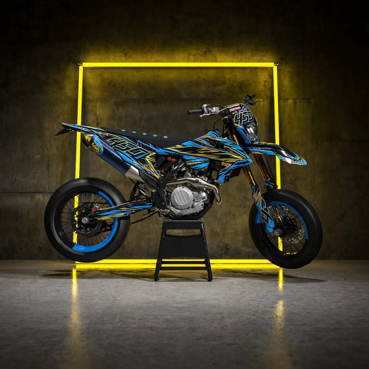 NEW! Luxor - Semi-Custom graphics kit