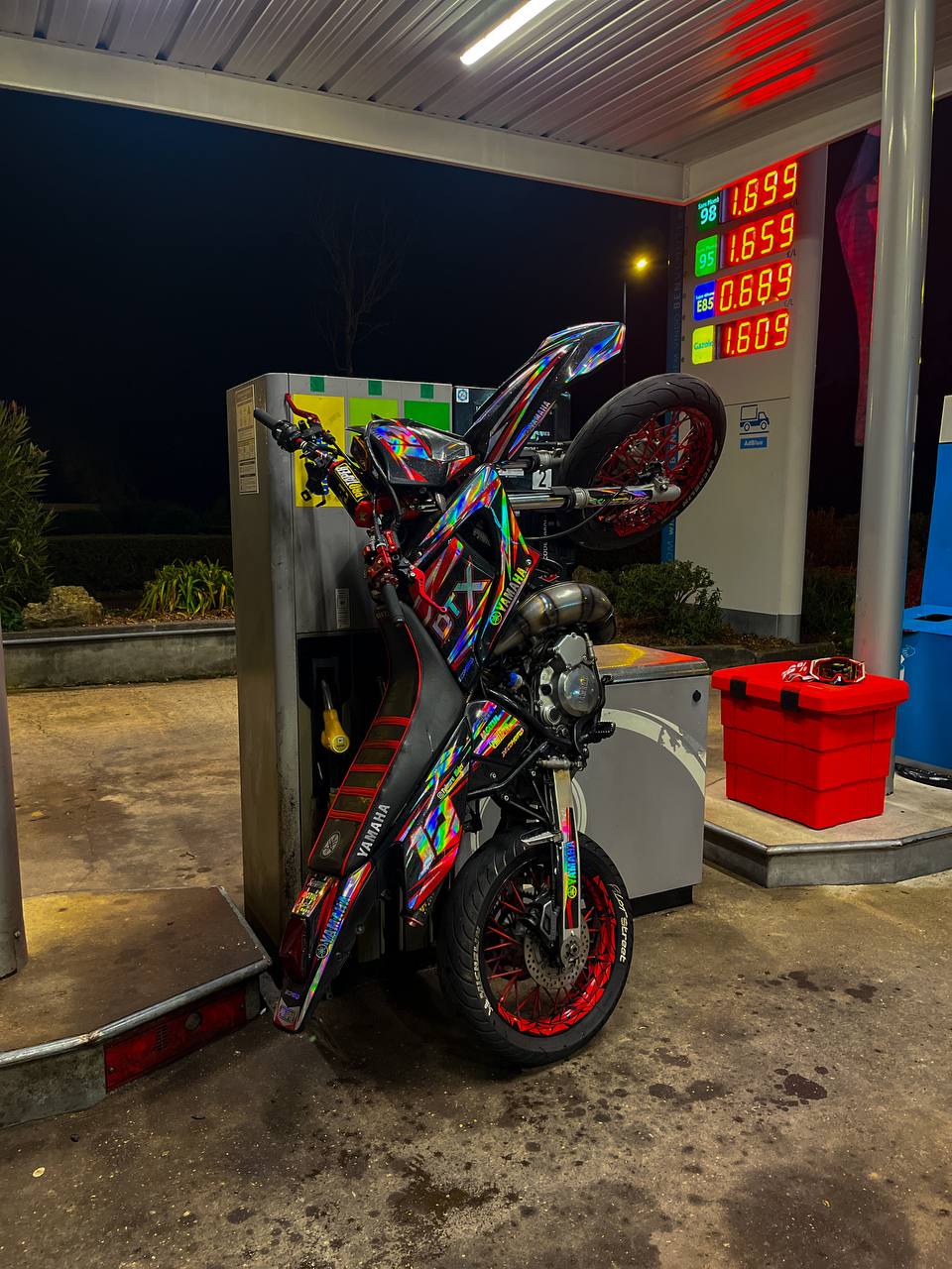 Yamaha DT 125 X DTX DTR 2004-2006 graphics kit - Red by @tyloure_rider