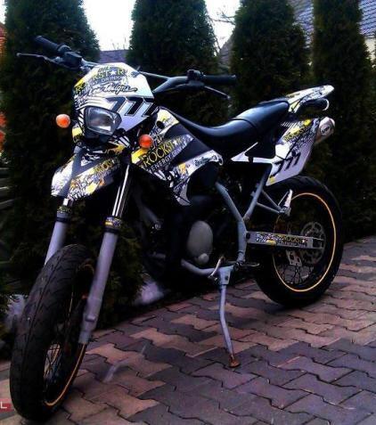 PEUGEOT XP6 2004-2012 - ROCKSTAR YELLOW Deco Kit