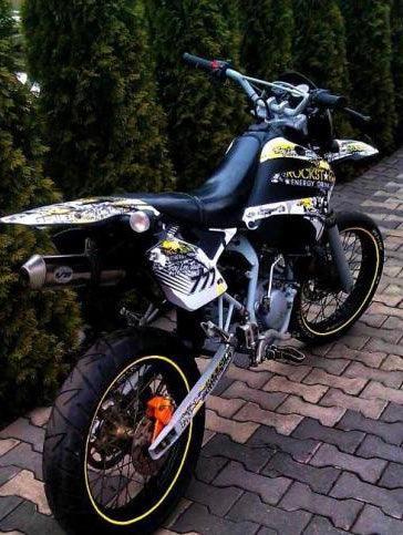 PEUGEOT XP6 2004-2012 - ROCKSTAR YELLOW Deco Kit