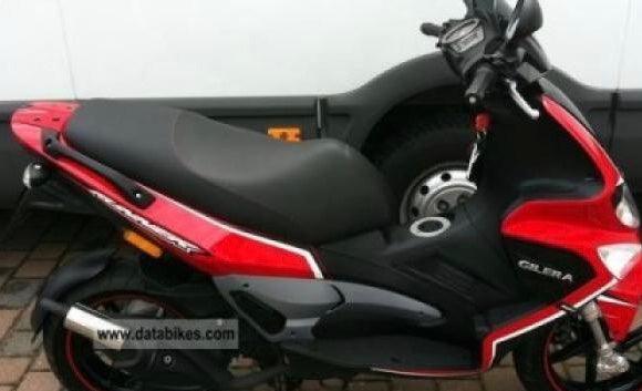Kit de decoración GILERA RUNNER #1