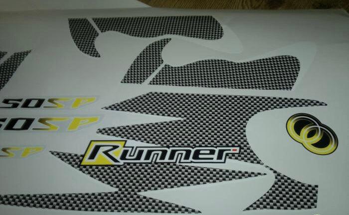 Kit de decoración GILERA RUNNER - CARBONO AMARILLO