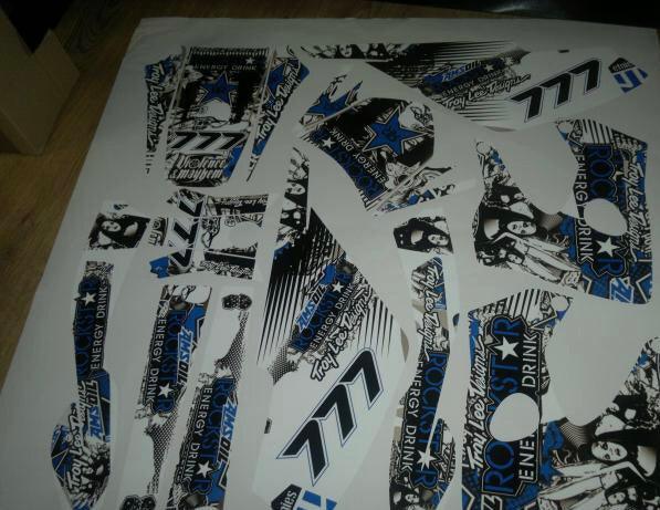 Kit de decoración DERBI XTREME 2003-2004 - ROCKSTAR AZUL