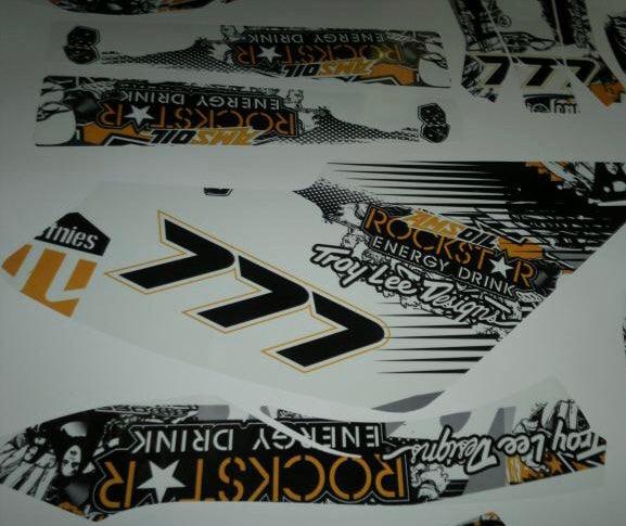 Kit decorativo DERBI XTREME XRACE PRIMA DEL 2011 - ROCKSTAR ARANCIONE